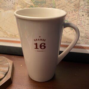Vintage 2010 Starbucks EST 1971 16 Ounces Grande White Coffee Mug Collectible